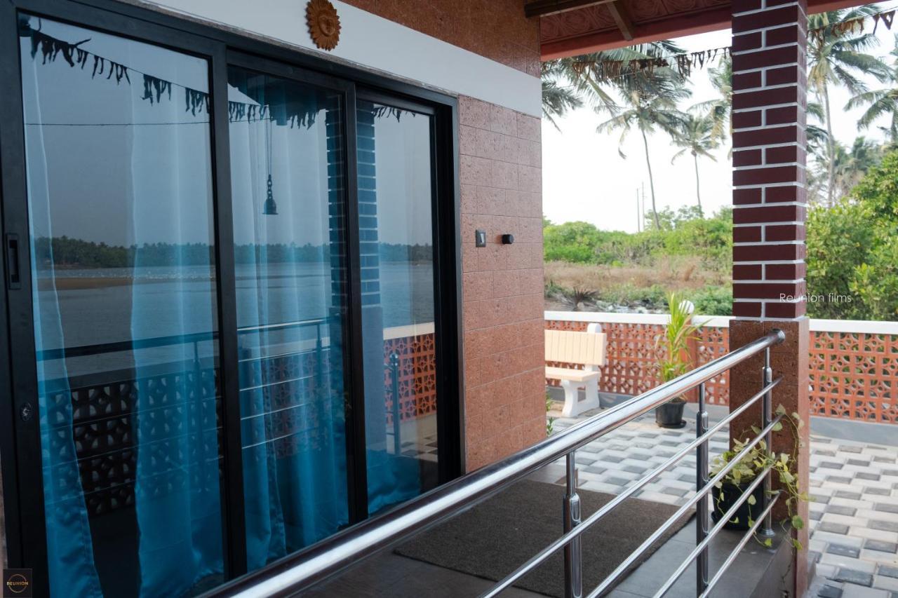 Reunion Ocean Tides Hotel Udupi Kültér fotó