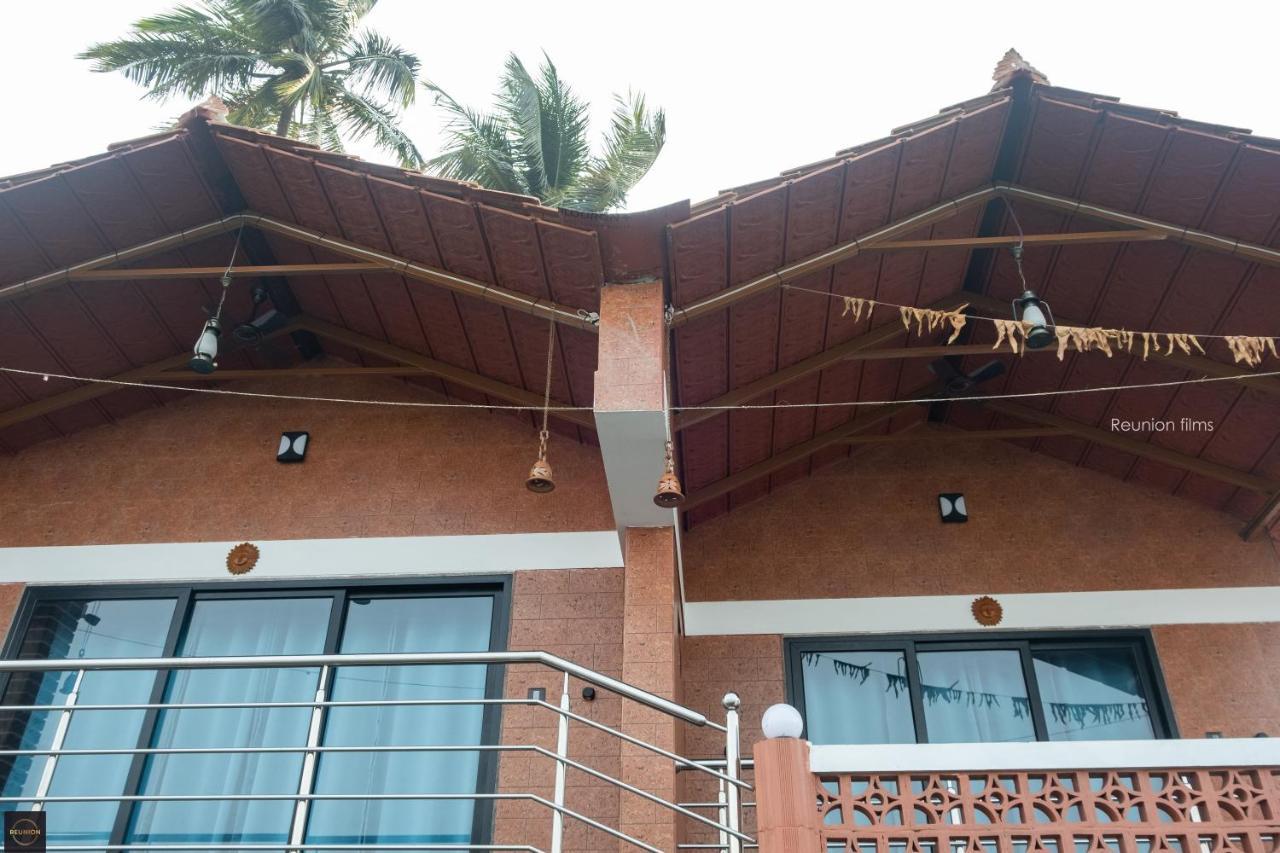 Reunion Ocean Tides Hotel Udupi Kültér fotó
