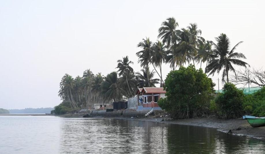 Reunion Ocean Tides Hotel Udupi Kültér fotó