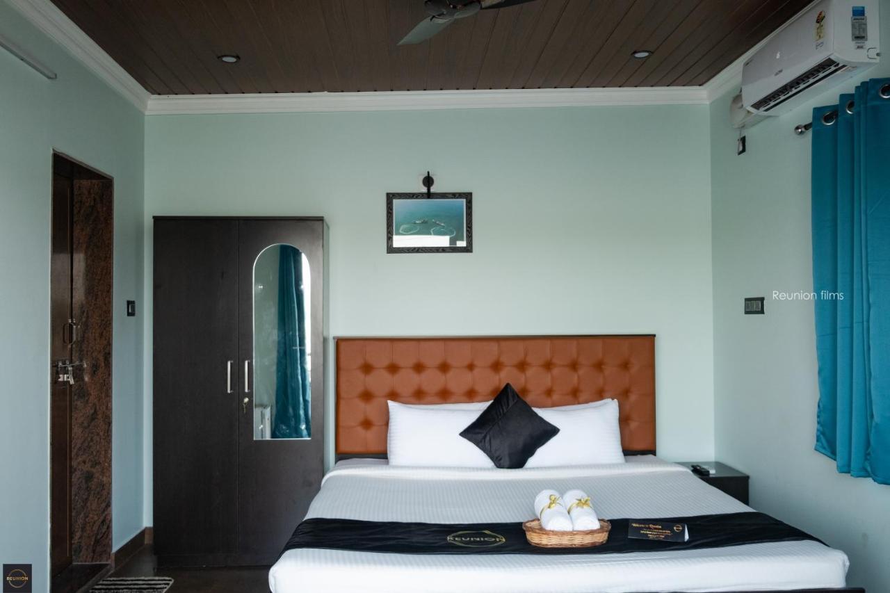 Reunion Ocean Tides Hotel Udupi Kültér fotó