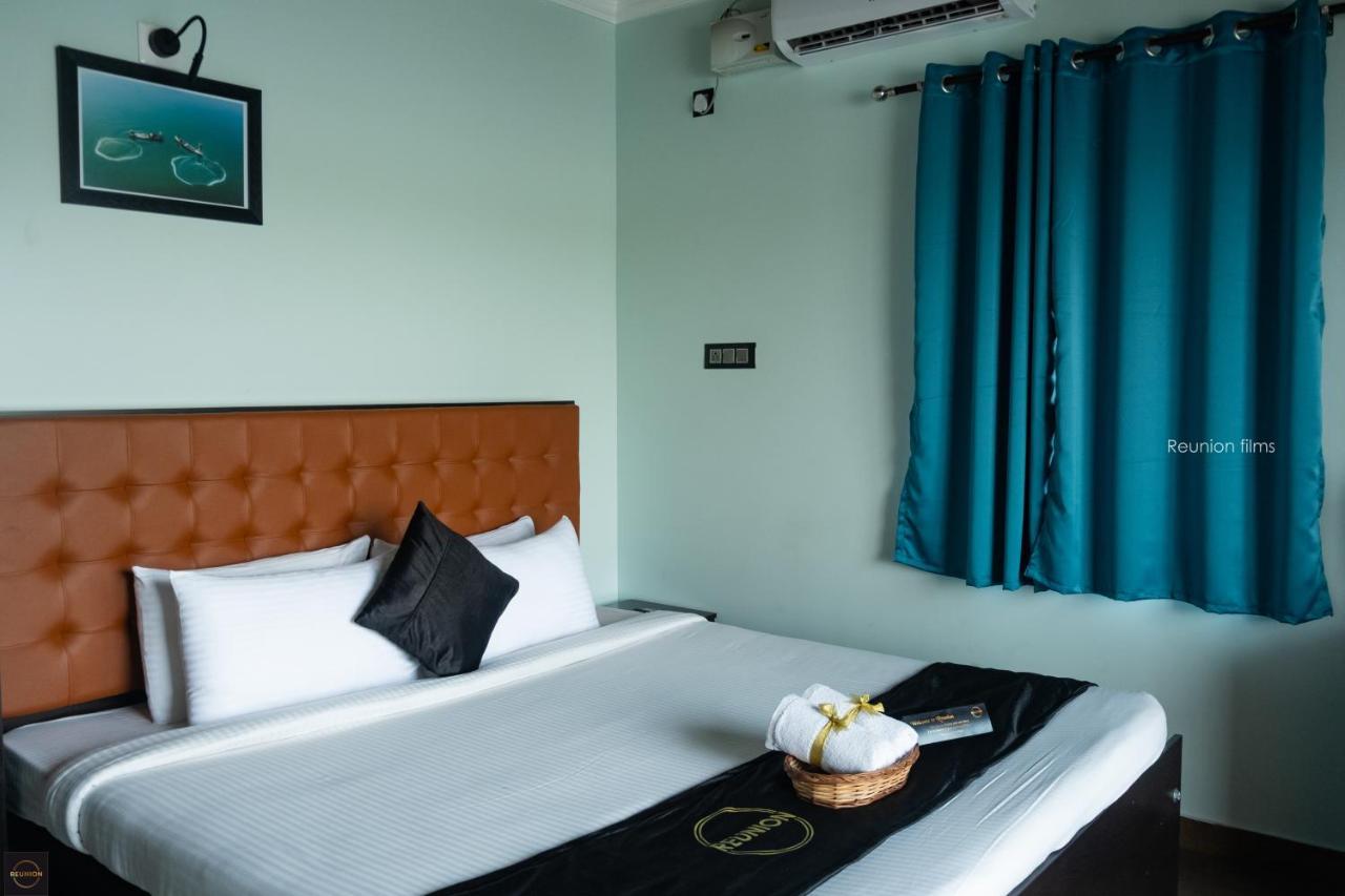 Reunion Ocean Tides Hotel Udupi Kültér fotó
