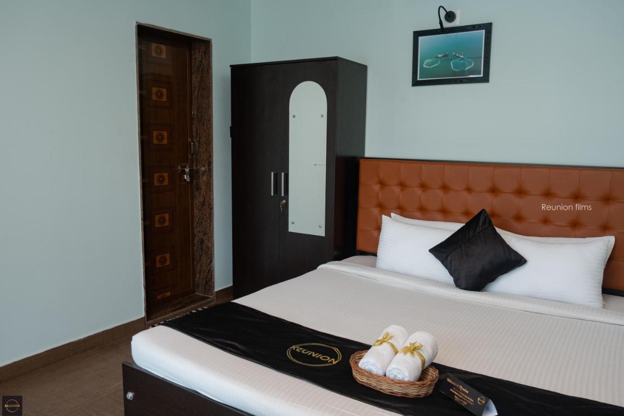 Reunion Ocean Tides Hotel Udupi Kültér fotó