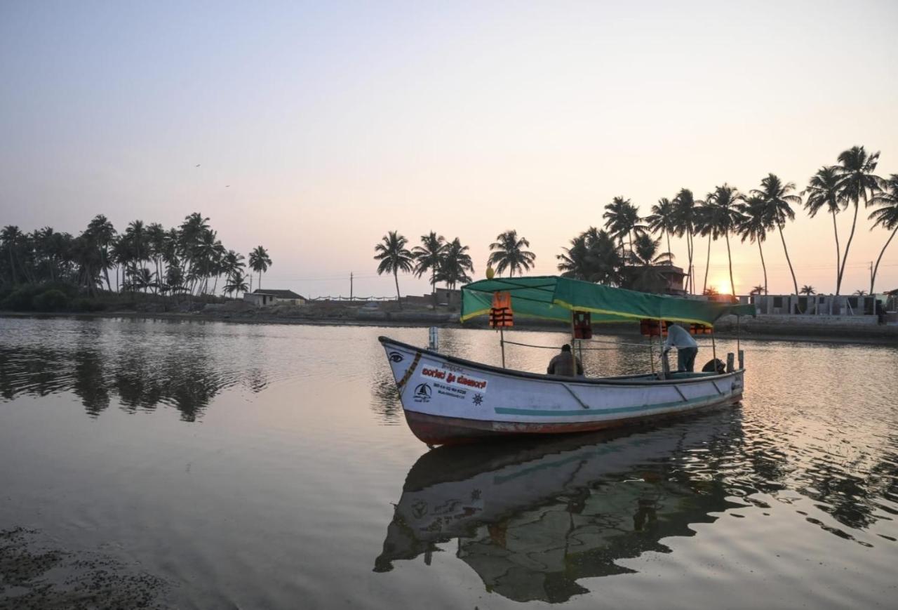 Reunion Ocean Tides Hotel Udupi Kültér fotó